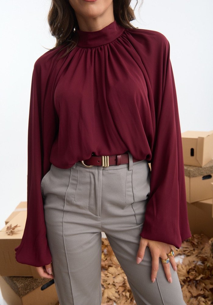 Τοπ μακρυμάνικο με σούρα Τοπ μακρυμάνικο με σούρα