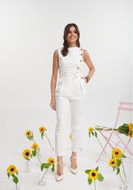 Ψηλόμεσο παντελόνι με ζώνη και πιέτες