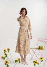 Φόρεμα μίντι με κεντήματα και γιακά