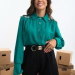 Πουκάμισο με στρας στους ώμους