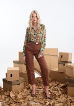 Παντελόνι σε ίσια γραμμή