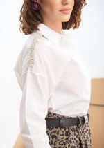 Πουκάμισο με στρας στη γραμμή του ώμου