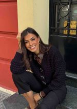 Μπλούζα πλεκτή με διακοσμητικά κουμπιά