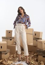 Ψηλόμεσο παντελόνι με πιέτες και ρεβέρ