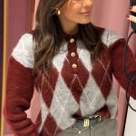 Τοπ πλεκτό με σχέδιο ρόμβους