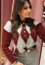 Τοπ πλεκτό με σχέδιο ρόμβους