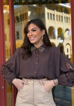 Πουκάμισο με στρας στο γιακά και δαντέλα στο μανίκι - Image 4