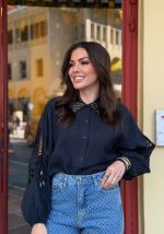 Πουκάμισο με στρας στο γιακά και δαντέλα στο μανίκι - Image 2