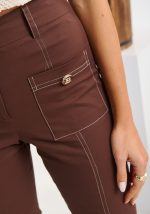 Υφασμάτινο παντελόνι με τσέπες καμπάνα - Image 4