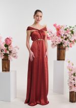 Φόρεμα μάξι σατέν με χιαστή σχέδιο