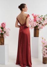 Φόρεμα μάξι σατέν με χιαστή σχέδιο - Image 6