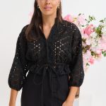 Τοπ δαντελένιο με σούρα στην μέση