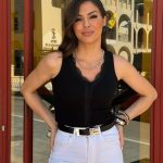 Μπλούζα αμάνικη με δαντέλα στο στήθος